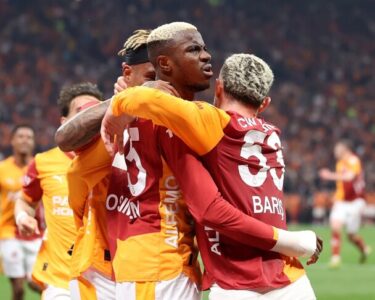 Dev derbide kazanan Galatasaray haberi