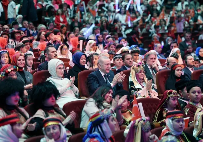 Emine Erdoğan’dan TRT 48. Uluslararası 23 Nisan Çocuk Şenliği Gala Programı paylaşımı!