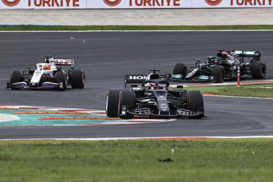 Formula 1'e savaş engeli