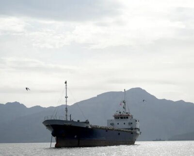 Hürmüz’de trafik durdu. 24 saatte sadece 5 gemi geçti