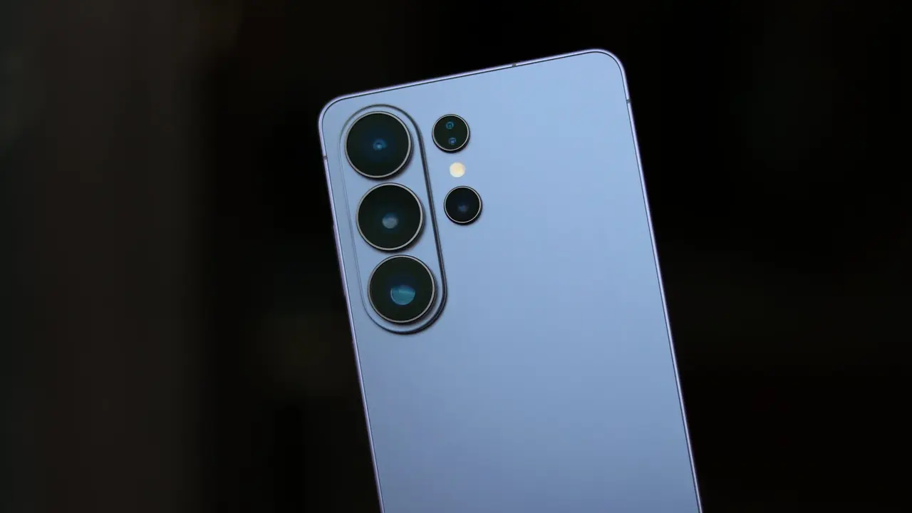 Samsung Galaxy S27 Ultra Kamerası ile Üzecek