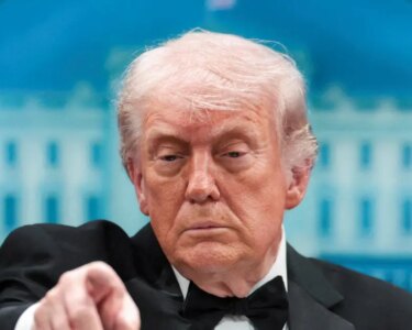 Trump: Hürmüz Boğazı'nı açmamızı istiyorlar