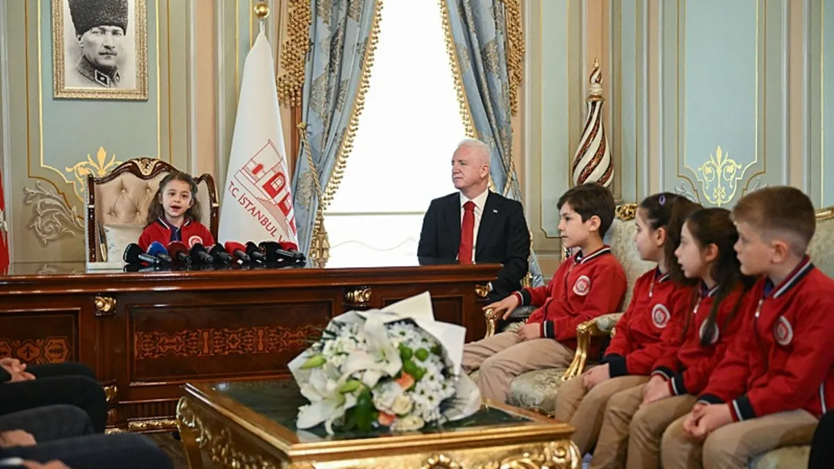 Vali Gül koltuğunu Asmin Ayşe’ye bıraktı