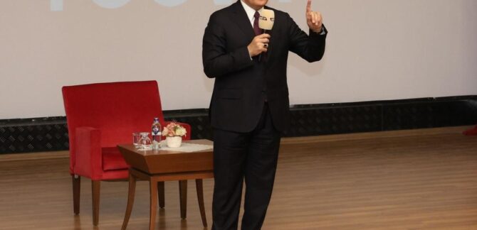 Yayman: Ulusaşırı dijital şirketler kötülüğün anası haline geldi 1