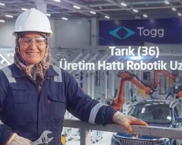 AK Parti'den Anneler Günü'ne özel videolu paylaşım: Her hikayenin ardında bir anne var
