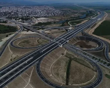 AK Partili Şebnem Bursalı’dan ’İzmir Çevre Yolu’ iddialarına yanıt: Ücretsiz hizmet vermeye devam edecek