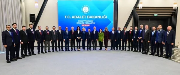 Adalet Bakanı Akın Gürlek Ege Bölgesi Milletvekilleriyle bir araya geldi