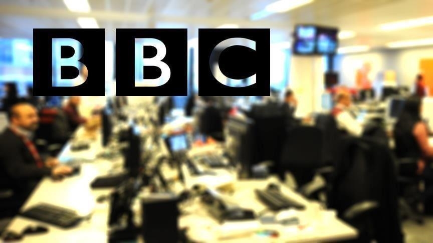 BBC’de skandal: Ünlü sunucudan kadına şiddet haberi