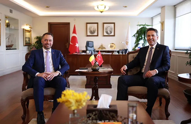 Bakan Bayraktar: “Uluslararası iş birliklerini daha ileri bir zeminde geliştirmeyi esas alıyoruz”