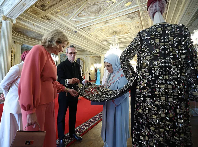 Emine Erdoğan, Belçika Kraliçesi Mathilde’yle bir araya geldi