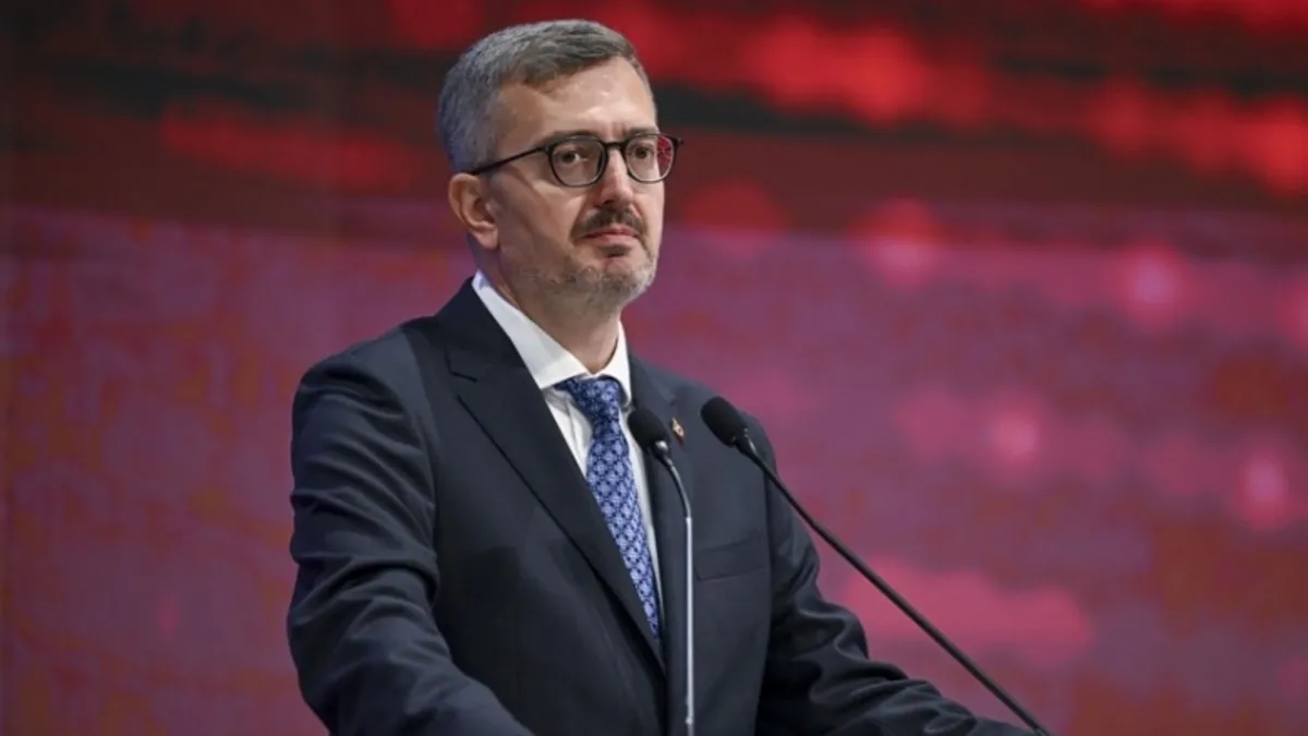 İletişim Başkanı Burhanettin Duran’dan Anneler Günü mesajı: En büyük ilham kaynağıdır!
