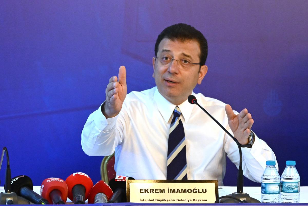 İmamoğlu mahkeme salonunda gözyaşlarını tutamadı