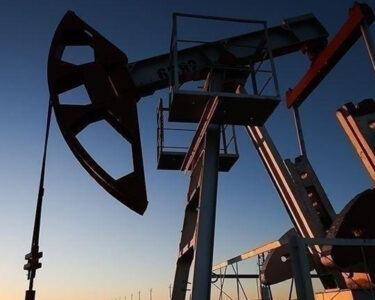 Petrolün 100 doların üzerindeki seyri sürüyor