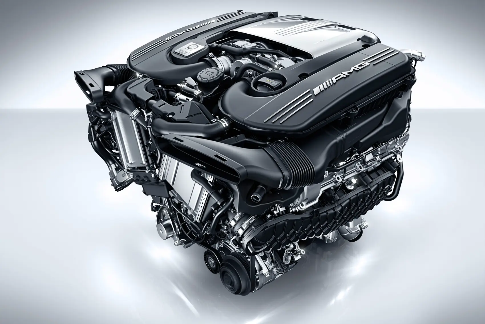 Mercedes-AMG’den Beklenen Hamle: V8 Motorlar Geri Dönüyor!