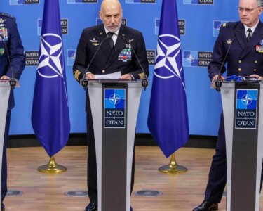 NATO’dan Avrupa ordusu çıkışı. "Saçma ve çelişkili olur"