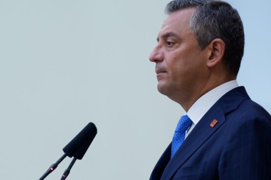 Özgür Özel, Sırrı Süreyya Önder'i andı