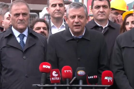 Özgür Özel den Kadıköy de işçilere destek!  Taksim  mesajı dikkat çekti 1