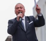 Özkan Yalım ın makam şoföründen çarpıcı iddia: Özgür Özel in VİP aracı belediye kasasından dizayn edilmiş 1
