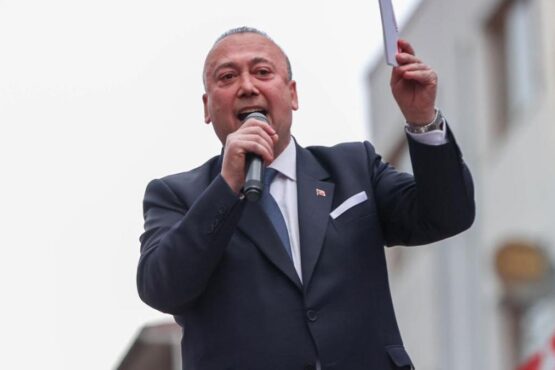 Özkan Yalım ın makam şoföründen çarpıcı iddia: Özgür Özel in VİP aracı belediye kasasından dizayn edilmiş 1