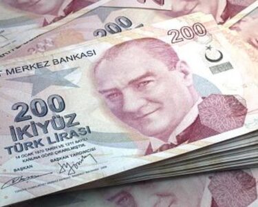 Türk Lirasıyla dış ticaret ilk 4 ayda 516 milyar lirayı aştı