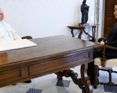 Vatikan'da buzlar eriyor. Papa Leo ile Marco Rubio görüştü